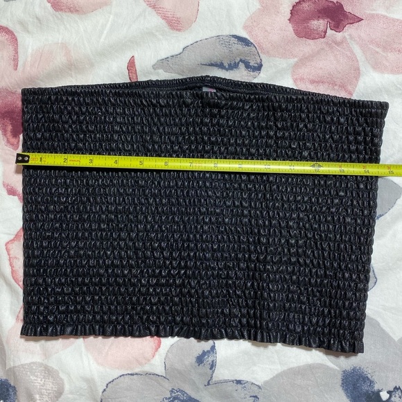 NWOT Commando Faux Leather Ribbed Tube Top Sleeveless Bandeau Size Medium/Large - Picture 7 of 8